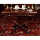 VICTORIAN ROSEWOOD TEA TABLE