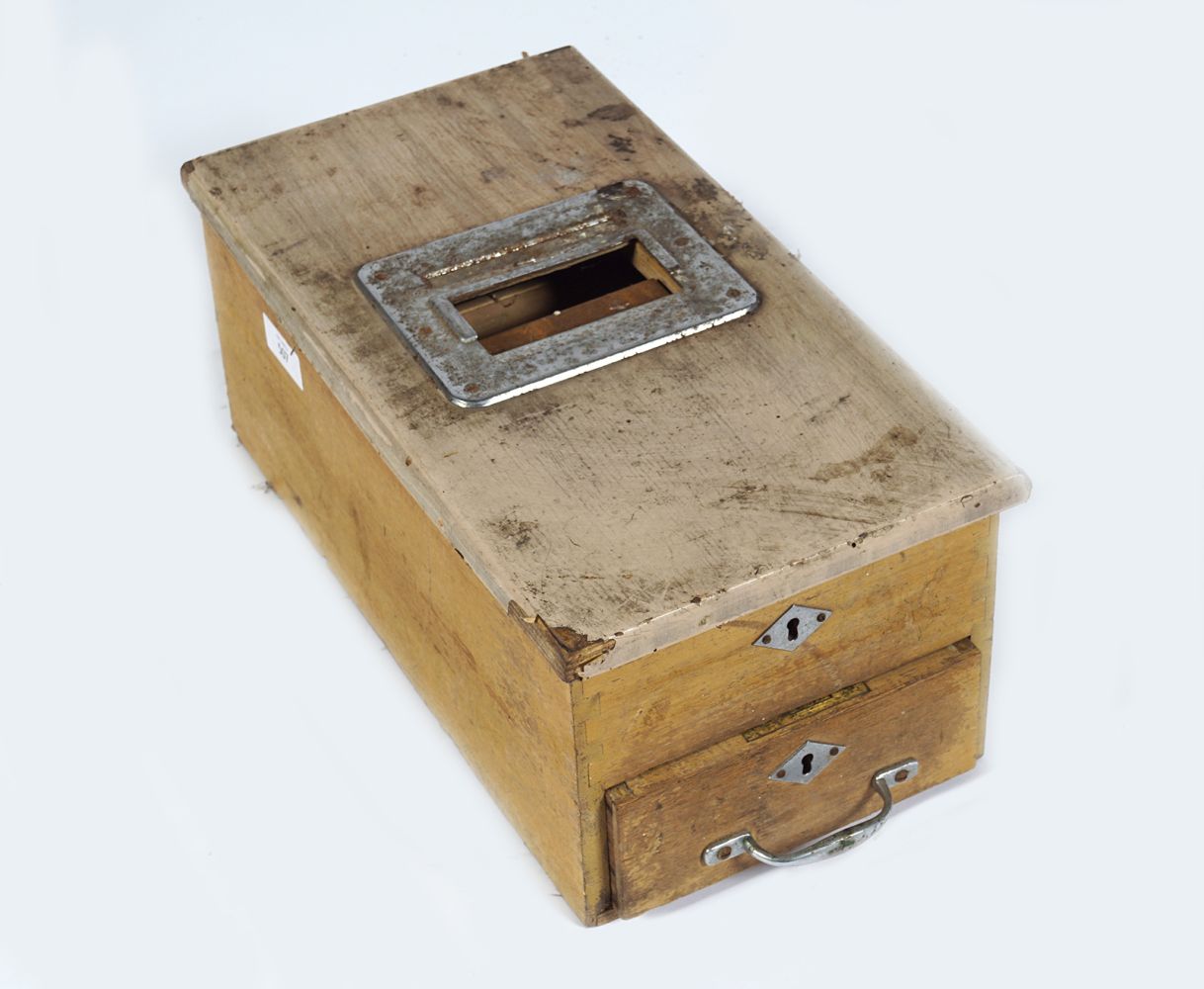 ANTIQUE WOODEN CASH REGISTER