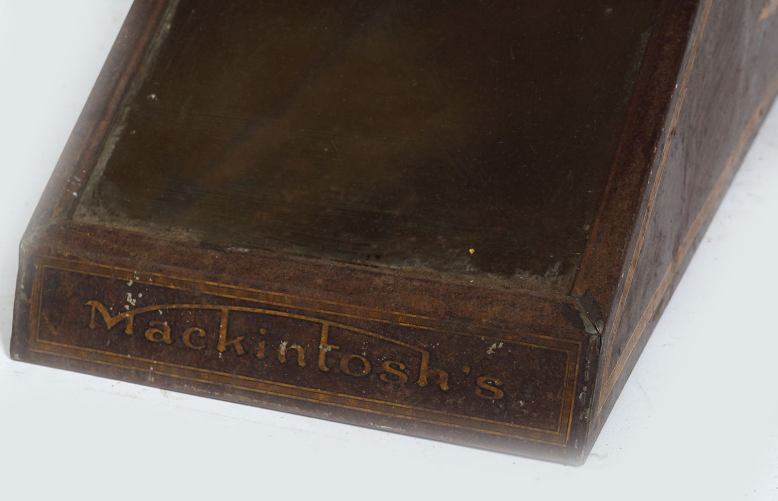 MACKINTOSH'S ORIGINAL BISCUIT TIN - Image 2 of 6