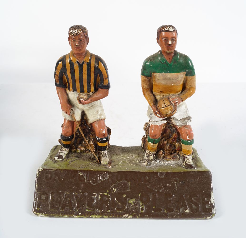 PLAYER'S PLEASE CERAMIC ADVERTISING FIGURE GROUP