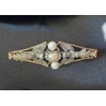 ANTIQUE 18 CT. YELLOW & WHITE GOLD FLOWER BROOCH