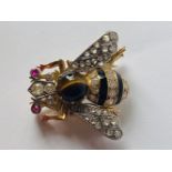 18CT. YELLOW GOLD ANTIQUE BEE BROOCH