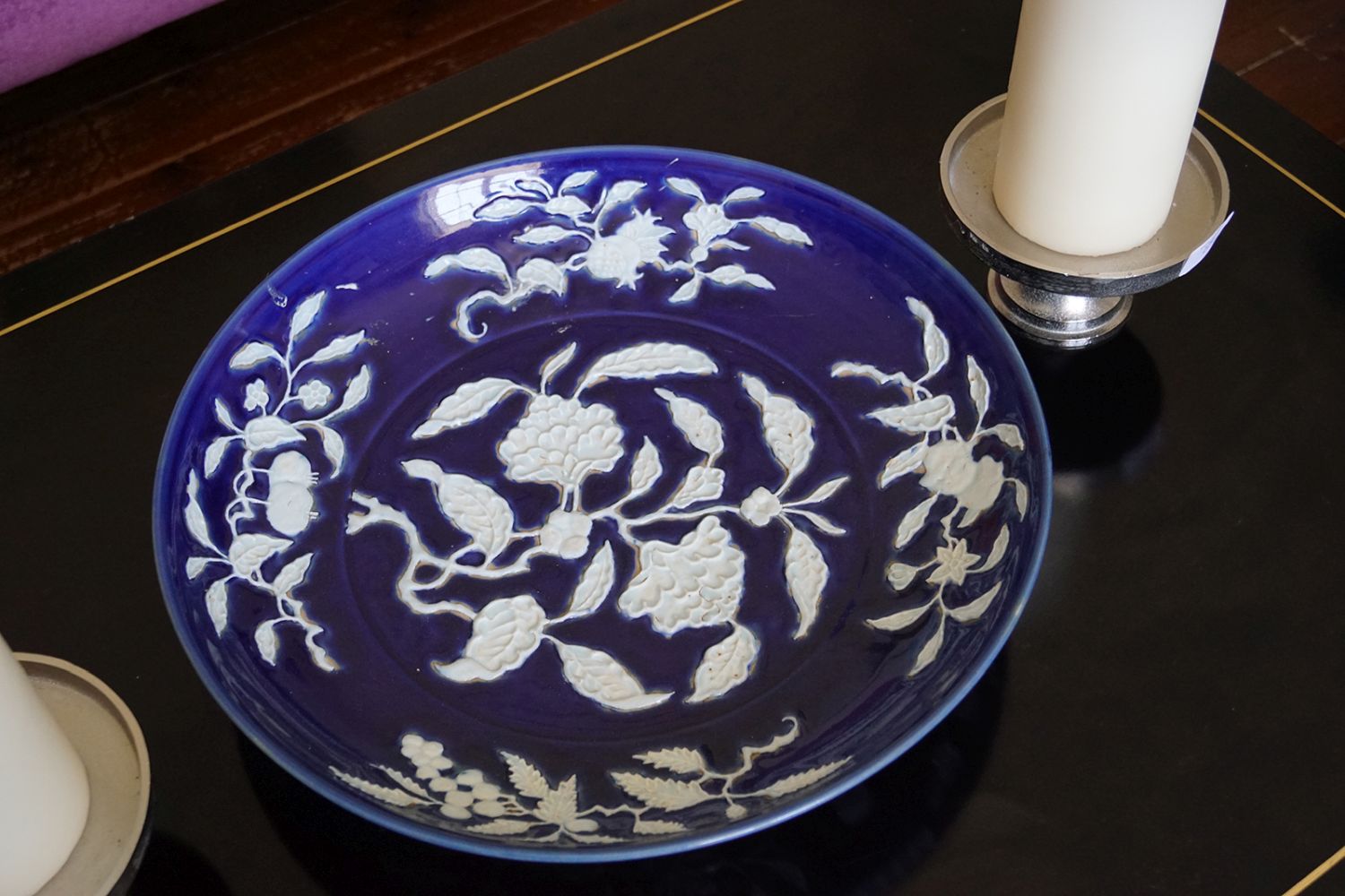 LARGE CHINESE QING BLUE AND WHITE CHARGER - Bild 8 aus 8