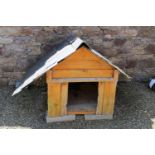 WOODEN DOG'S HOUSE