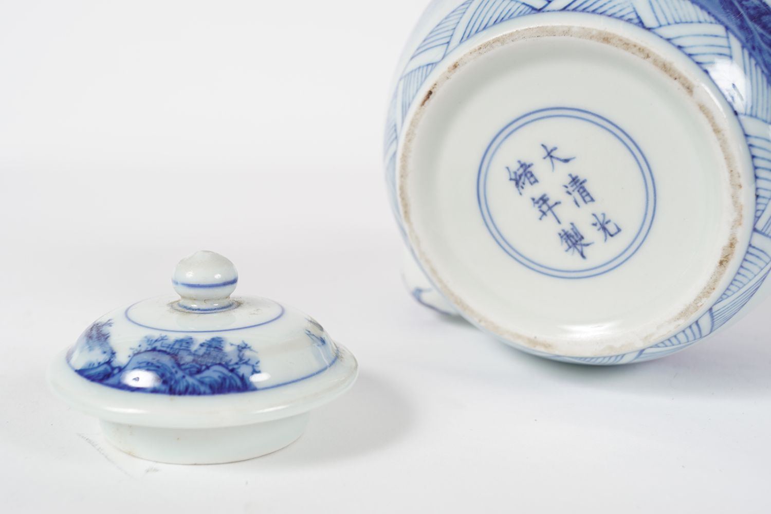 CHINESE QING BLUE AND WHITE TEA POT - Image 4 of 4