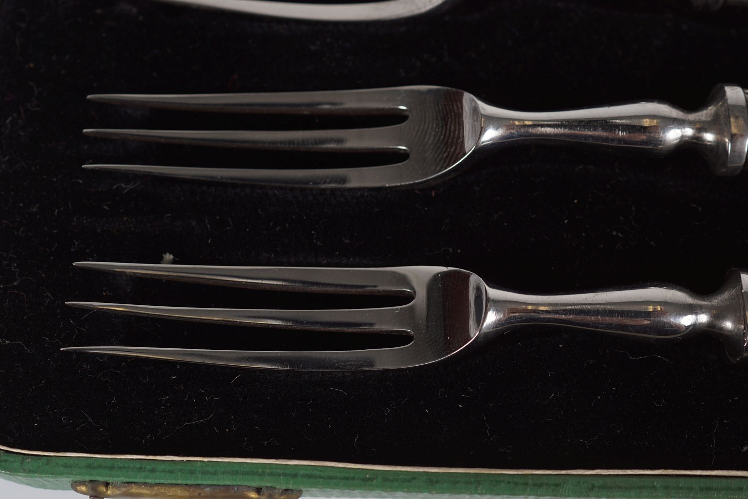 SET OF SILVER OYSTER KNIVES - Image 2 of 4