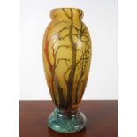 ART GLASS VASE