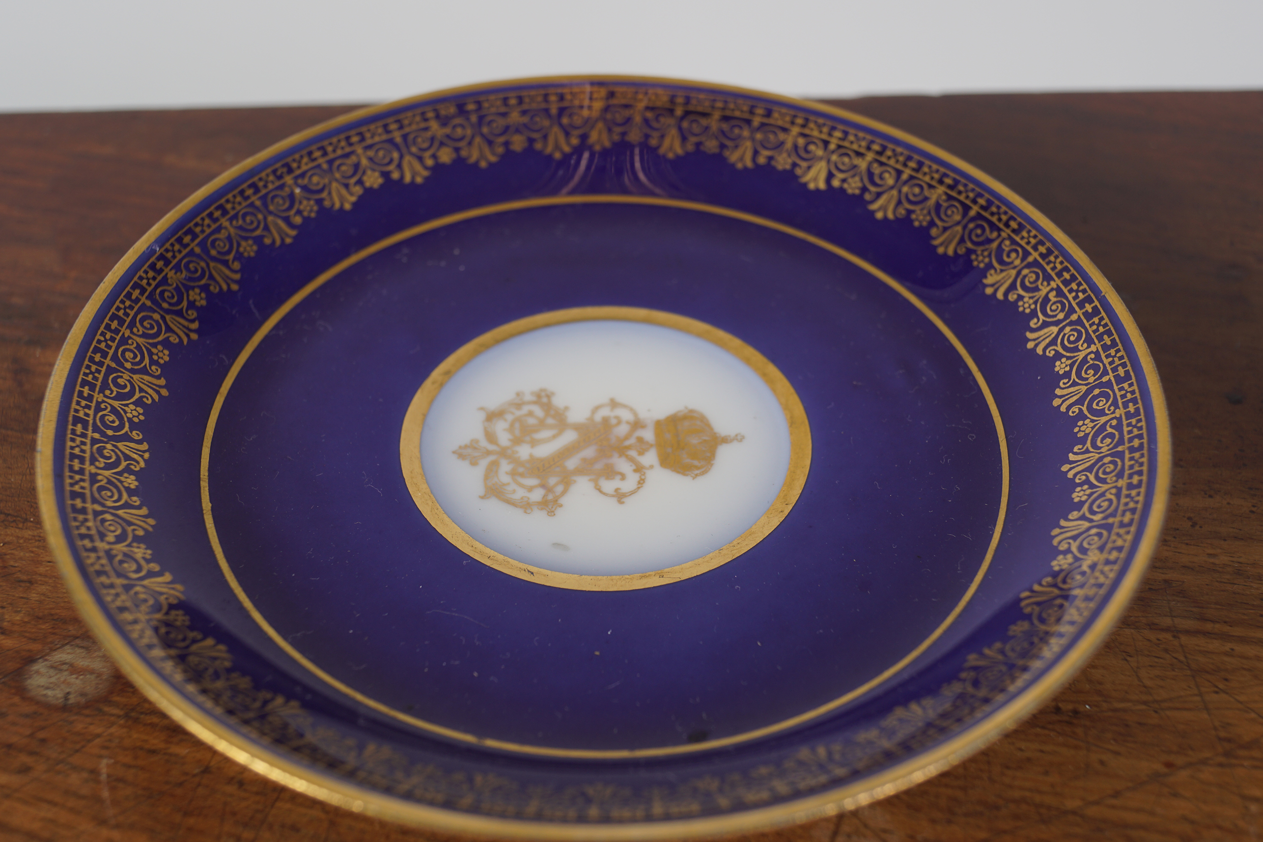 19TH-CENTURY SEVRES CUP AND SAUCER - Image 4 of 5