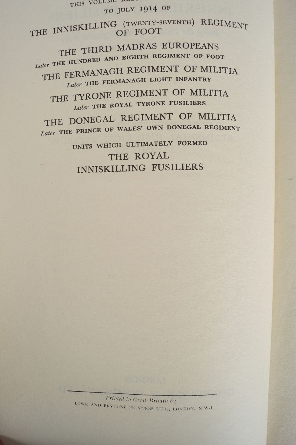 BOOK: THE ROYAL INNISKILLING FUSILIERS - Image 4 of 7