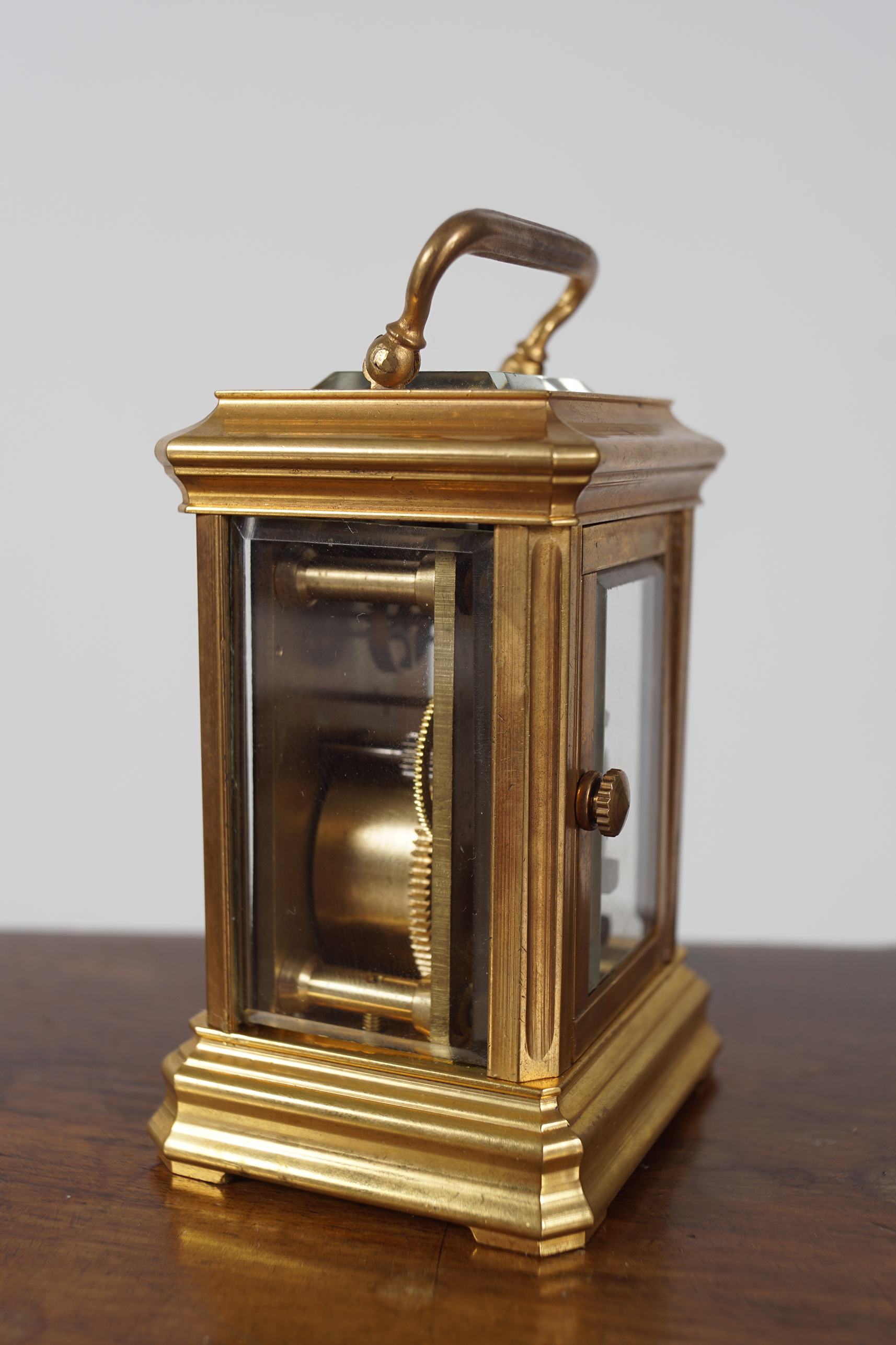 MINIATURE BRASS CARRIAGE CLOCK - Image 4 of 4