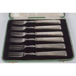 SET OF SILVER OYSTER KNIVES