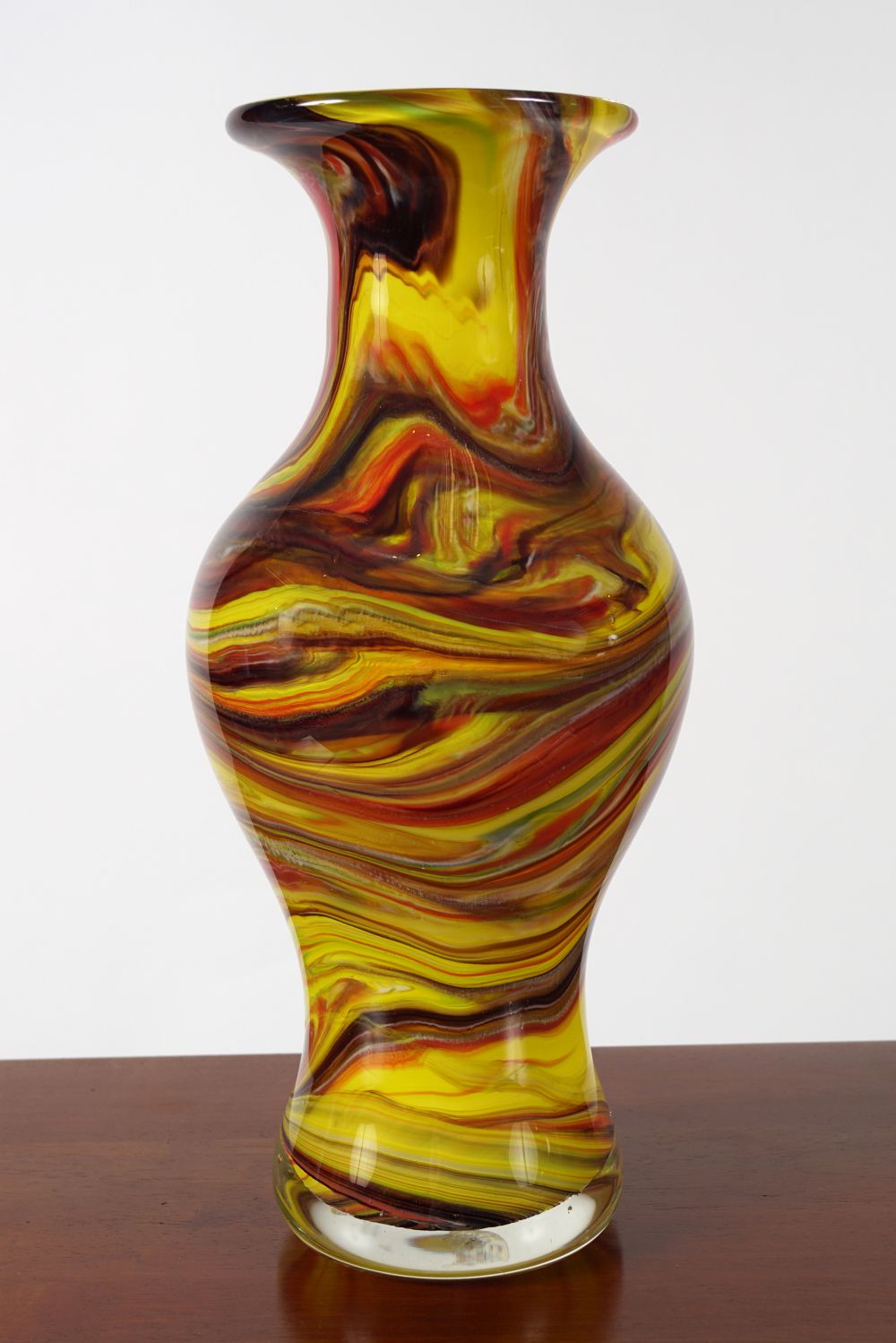 ART GLASS POLYCHROME VASE