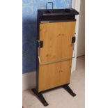 ELECTRIC TROUSER PRESS