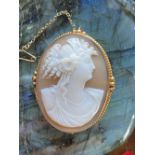9CT GOLD CARVED VICTORIAN CAMEO BROOCH