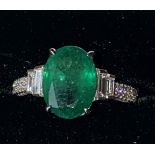 3.20CT COLOMBIAN EMERALD & DIAMOND RING