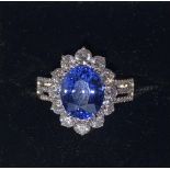 CEYLON SAPPHIRE & DIAMOND CLUSTER RING