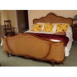 LARGE KINGSIZE BED