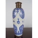 CHINESE KANGXI BLUE AND WHITE VASE