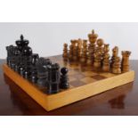 32 PIECE BOXWOOD CHESS SET