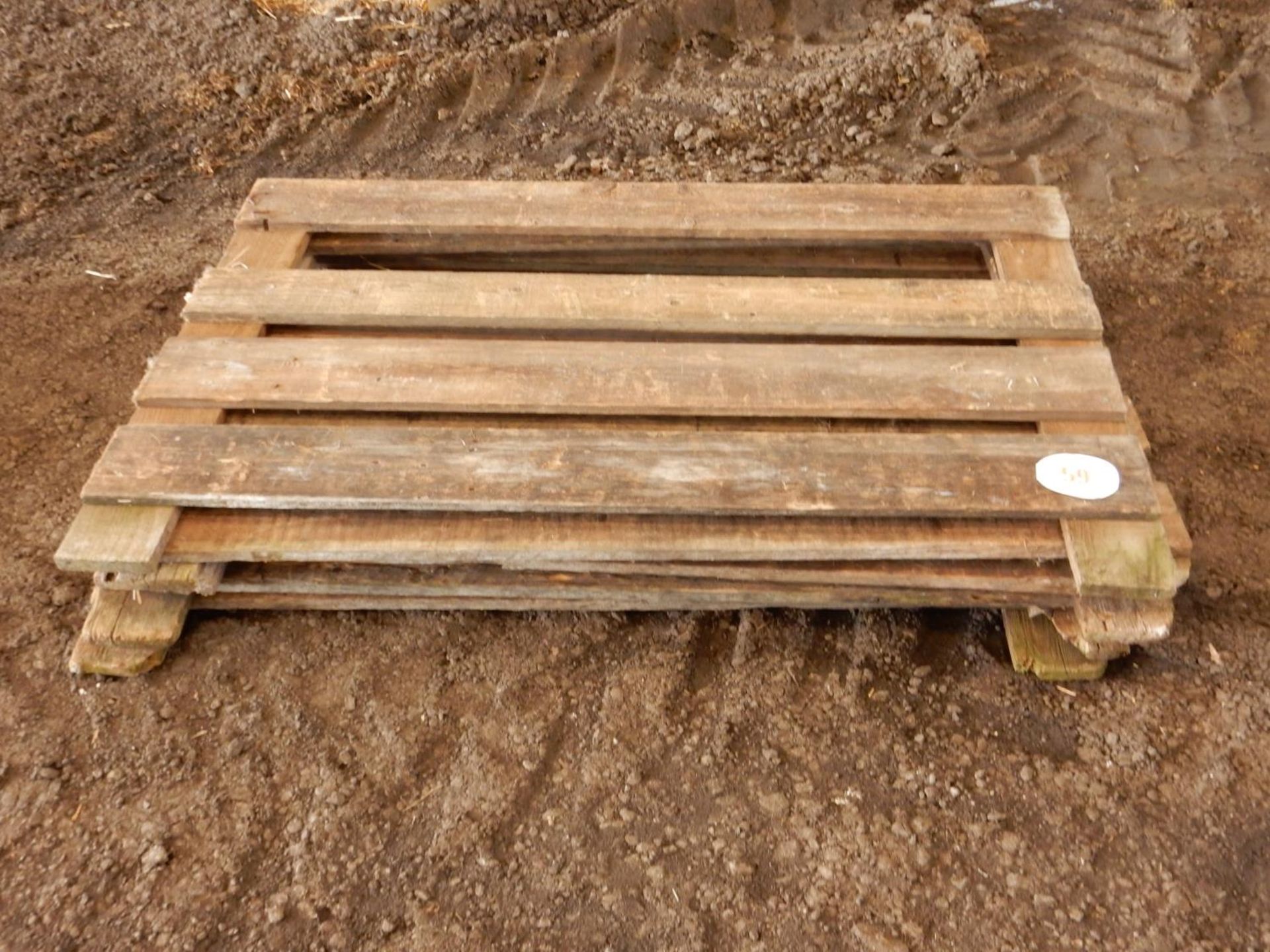 Timber lambing pens