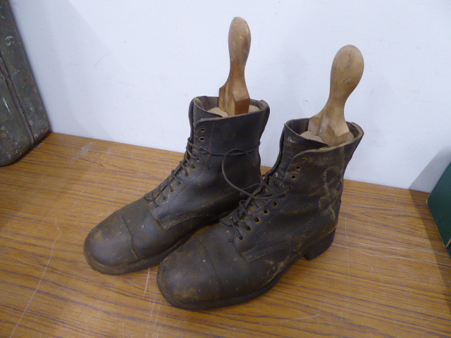 Vintage leather work boots with wooden trees, leather chaps, WWII gas mask, - Bild 3 aus 5
