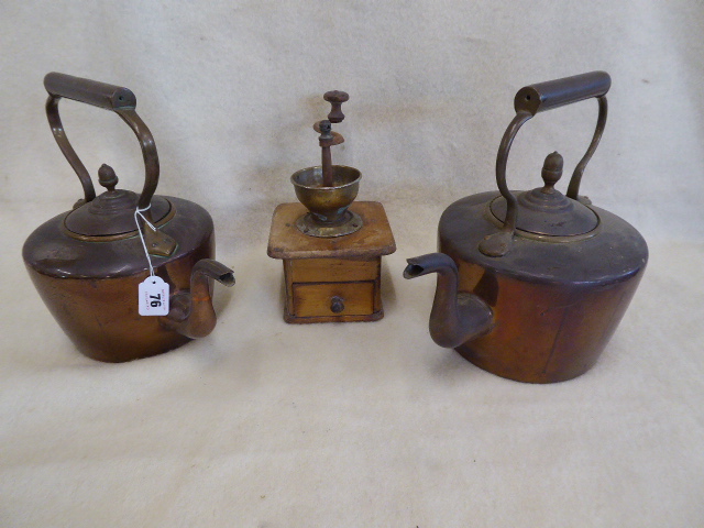 19thC large copper kettles and a coffee grinder (3)