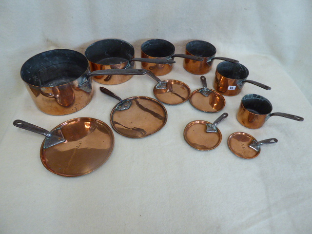 Matched set 19thC steel handled copper saucepans with lids (6)