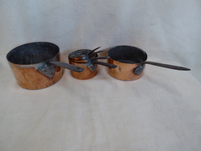 Matched set 19thC steel handled copper saucepans with lids (6) - Bild 7 aus 8