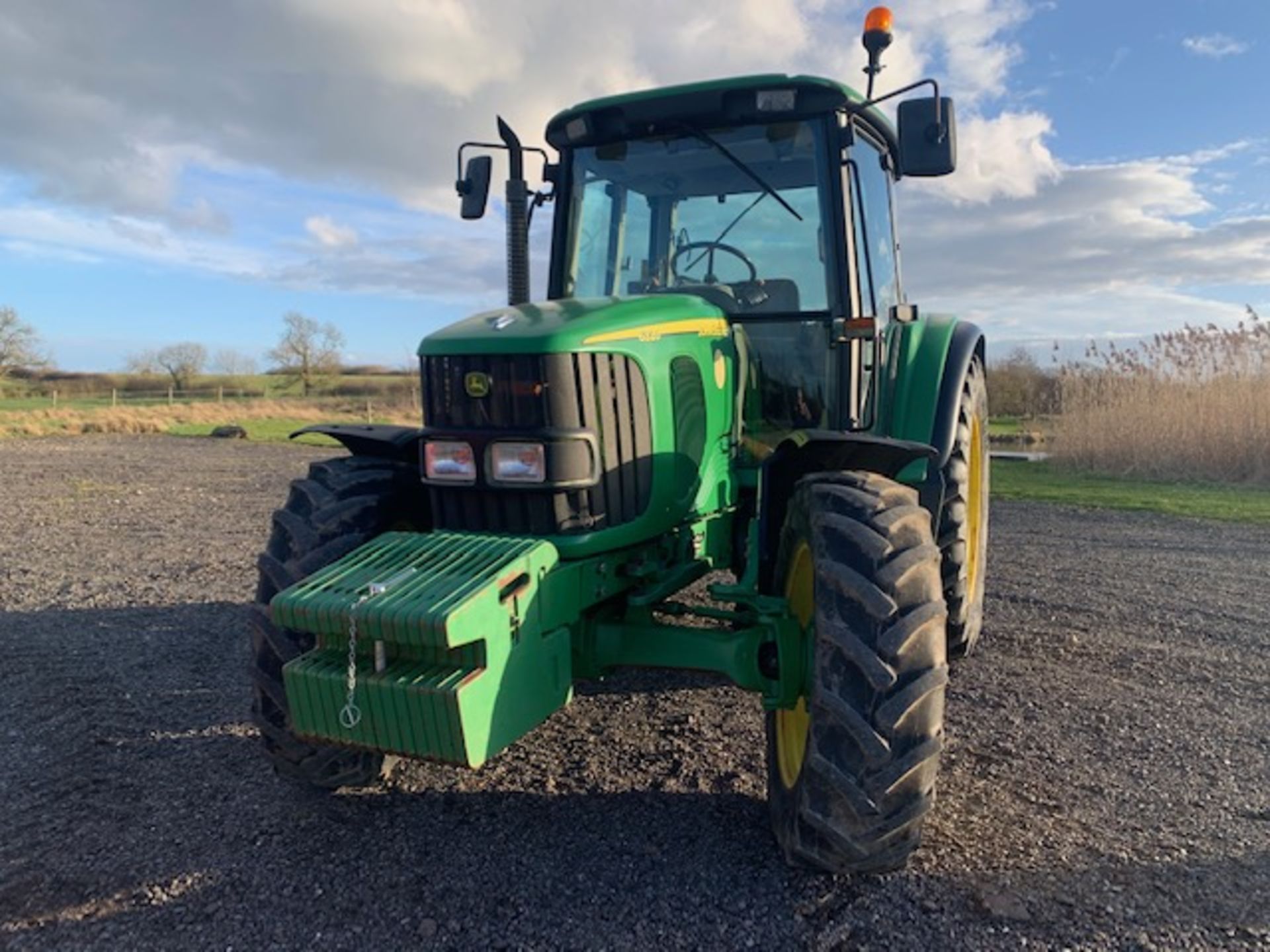 John Deere 6320 tractor 4WD 30kph box, R - Image 2 of 7