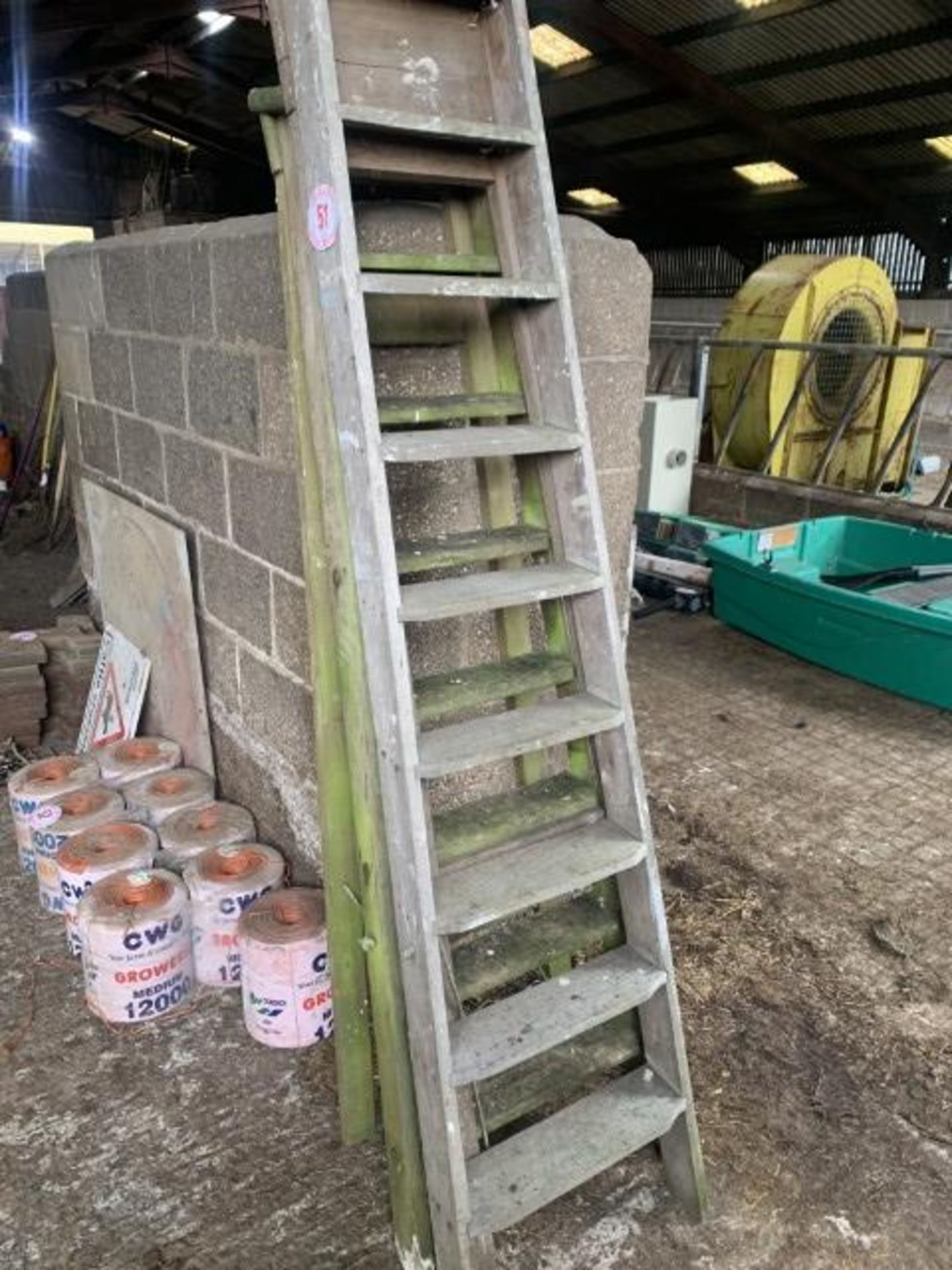 2 Wooden step ladders