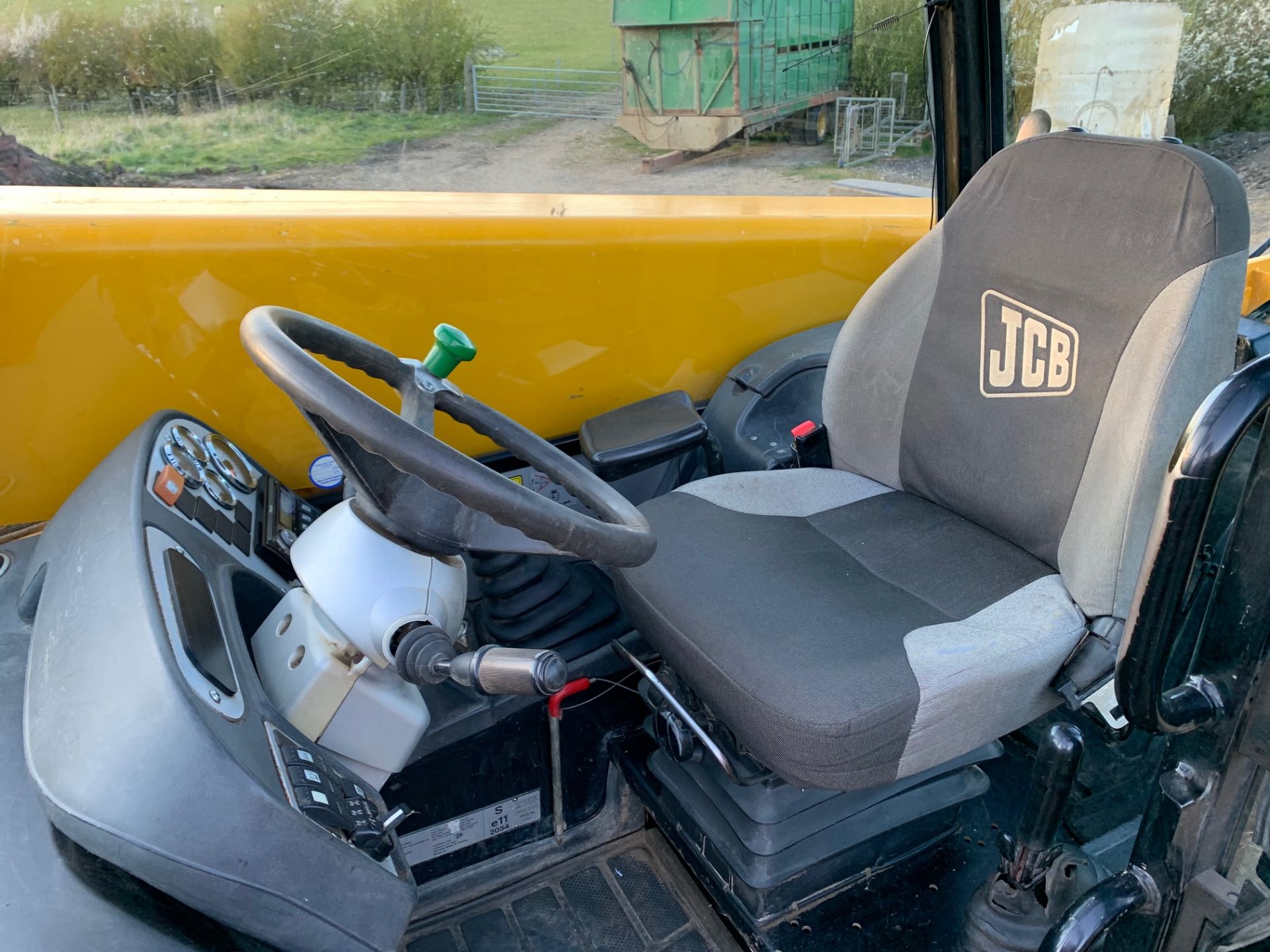 JCB 535-60 Loadhall Reg DX55LVD, front tyres 95%, rear tyres 50%, Year 2005, Hours on clock 3, - Image 6 of 7