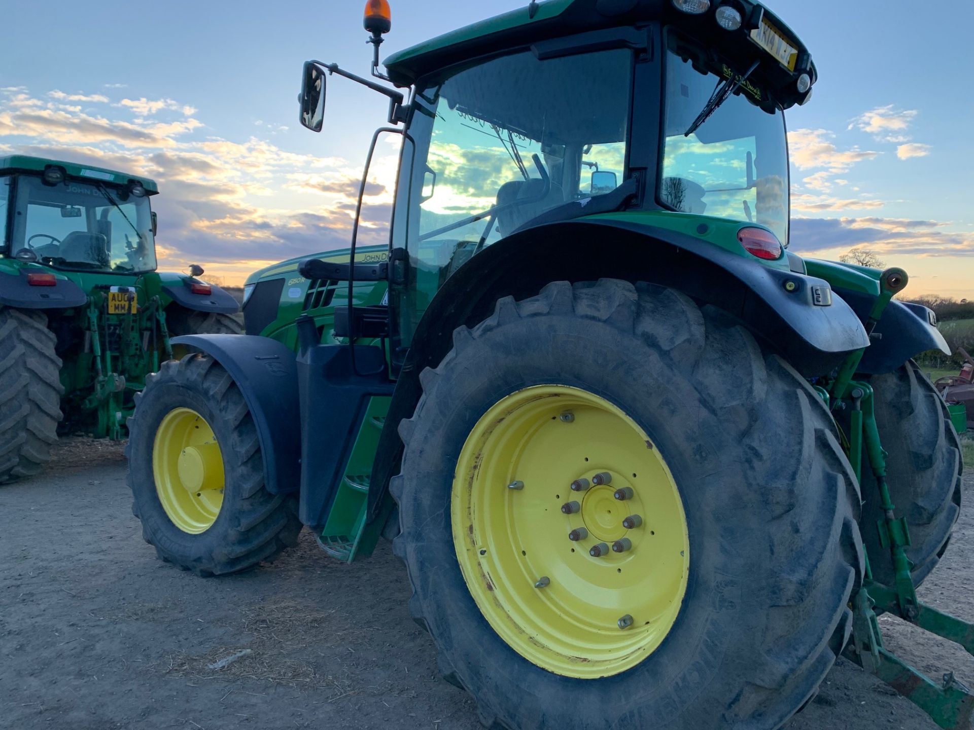 John Deere 6150r 4wd tractor, Reg AK14WJZ,tyres 60%, front tyres 540/65R28, rear tyres 650/65R38, - Image 5 of 8