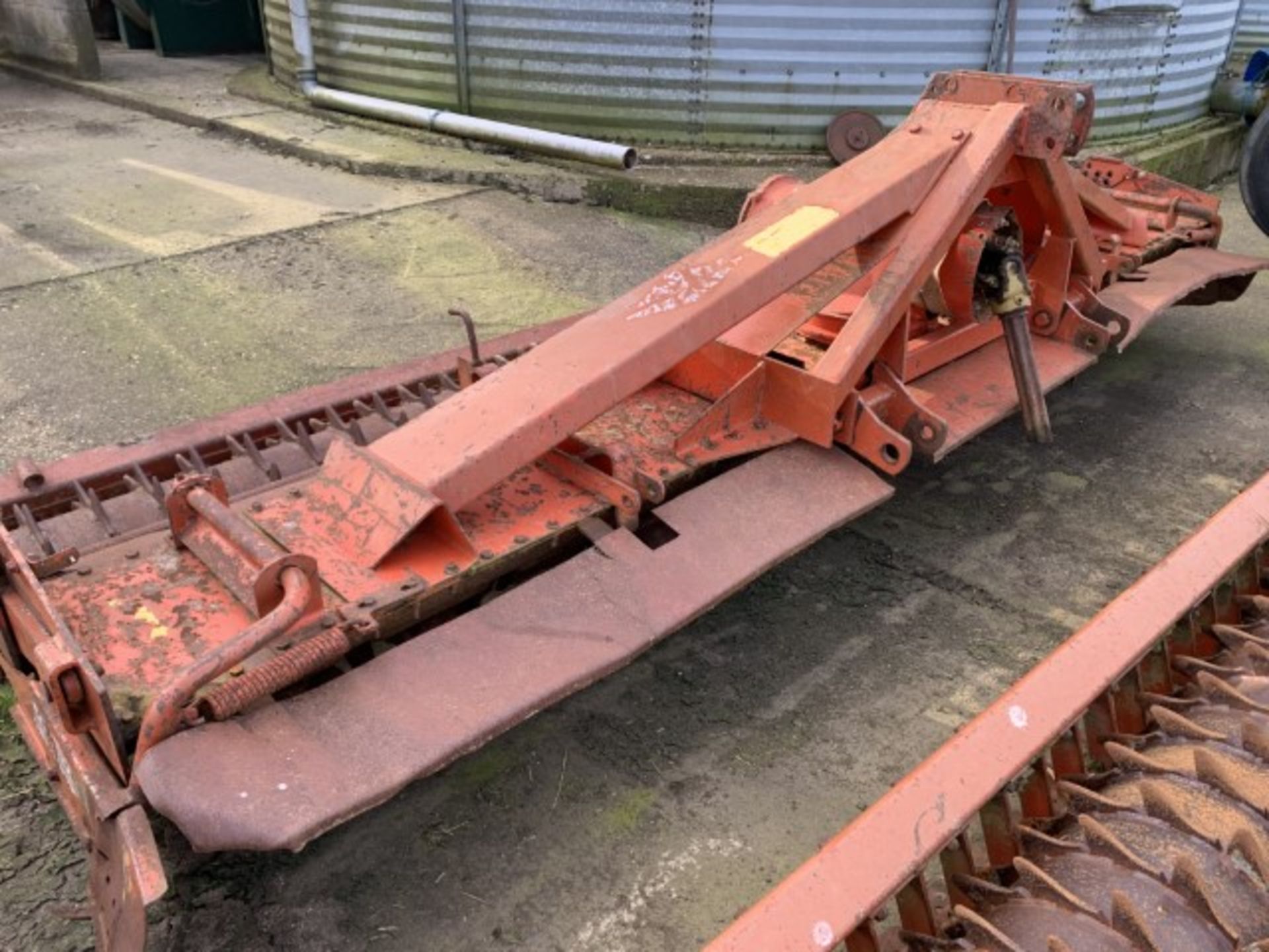 KUHN 4m power harrow packer roller beari