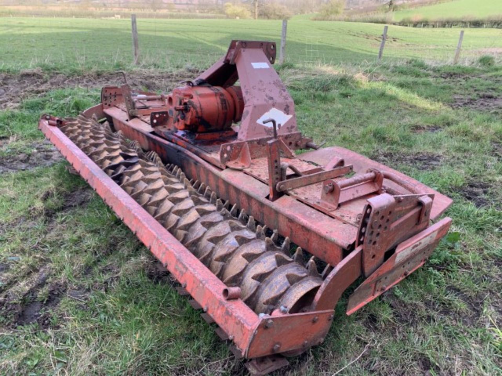 KUHN 3m power harrow (1990) faulty gearb - Image 2 of 2