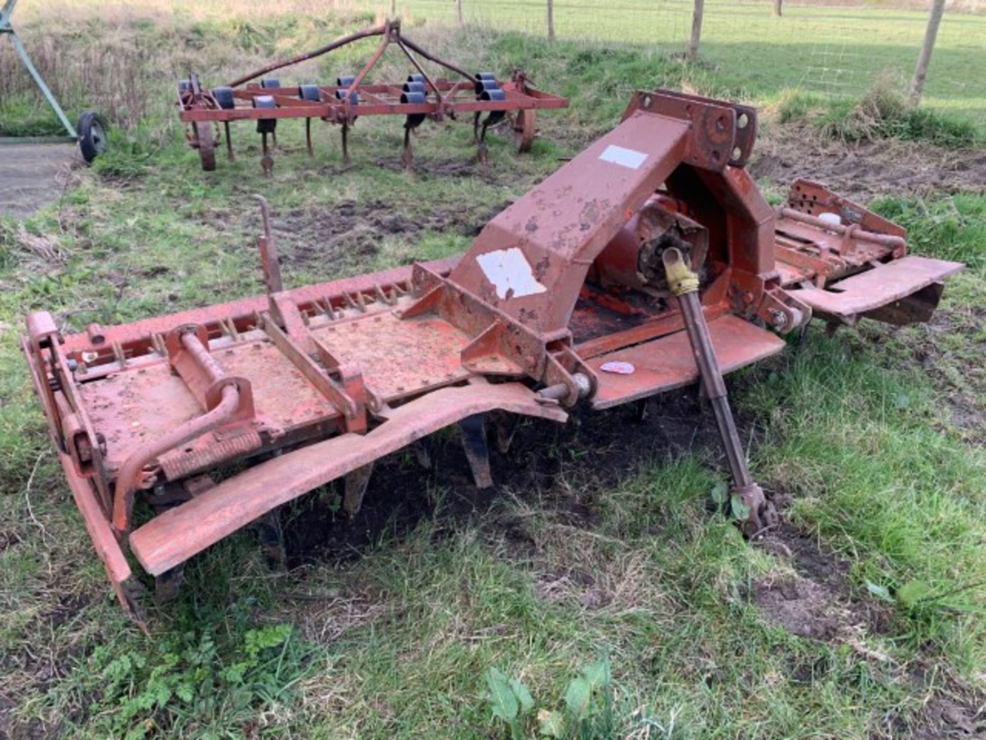 KUHN 3m power harrow (1990) faulty gearb