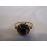 18ct gold sapphire/diamond ring 3.