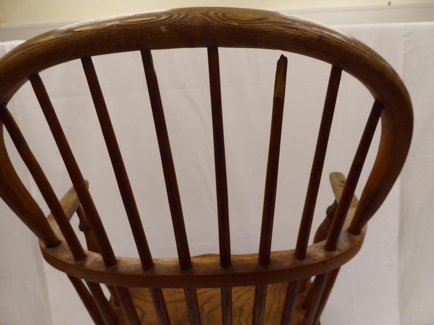 19thC elm bow windsor armchair - Image 5 of 5