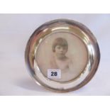 Circular silver photograph frame - B'ham 1906 (for 5"x 5")