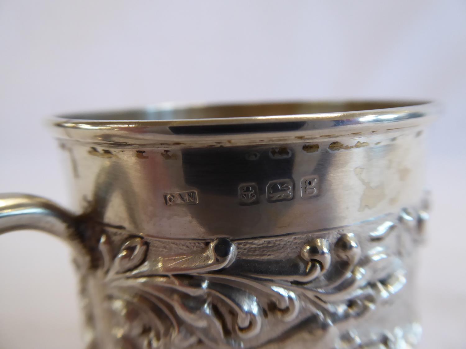 Small repousse silver tankard with boar hunt scene - B'ham 1906 - Image 3 of 3