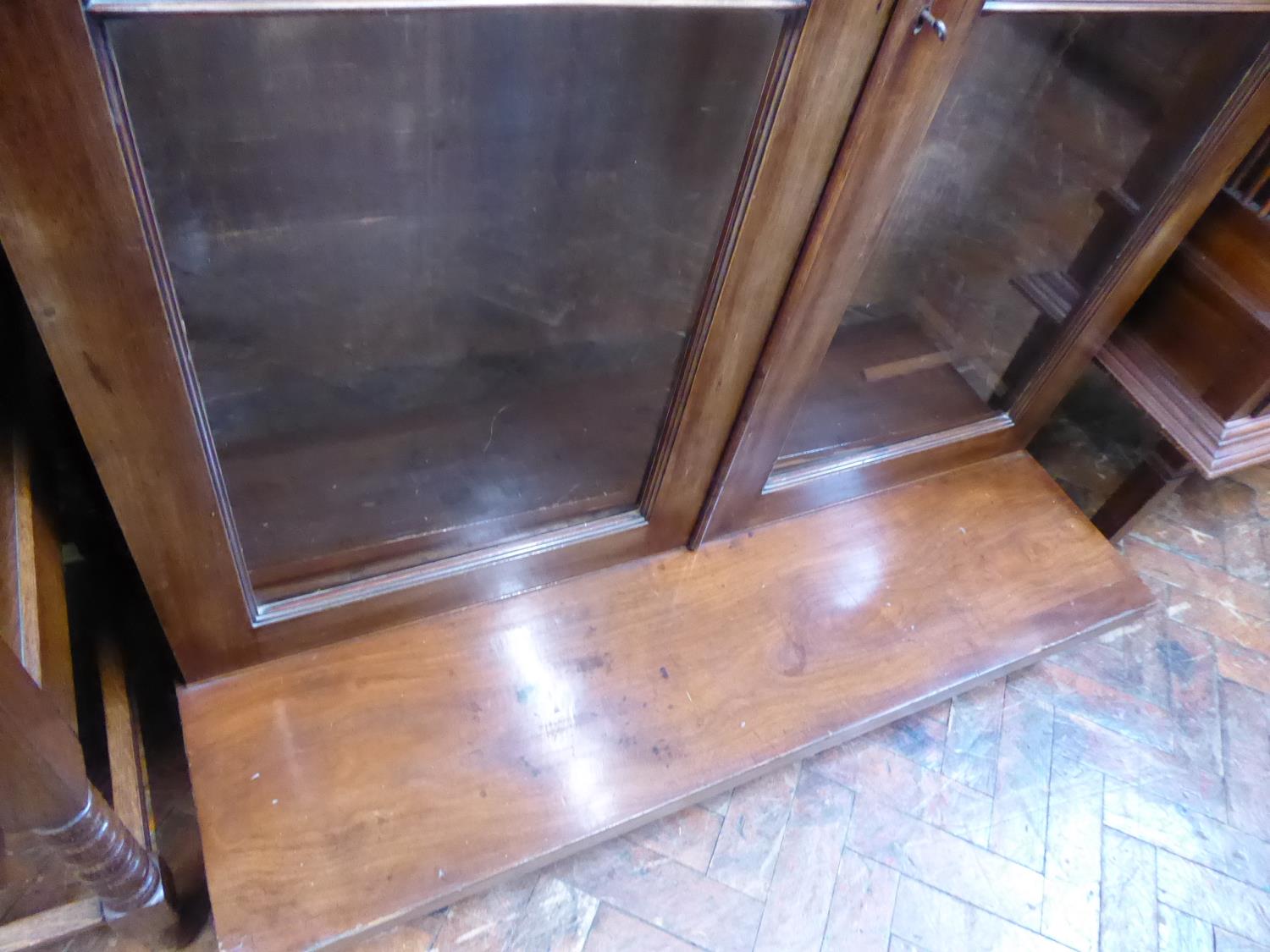 Victorian mahogany glazed bookcase - Image 2 of 2