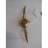Vintage 9ct gold octagonal ladies wristwatch on plated strap (22.