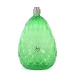 Kleine Nabelflasche Alpenländisch, 18. Jh., grünes Glas mit leicht hochgestochenem Boden und