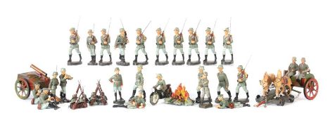 28 Teile Wehrmacht Elastolin, 1930er Jahre, Masse bemalt, 10 x Infanterist, offener Kragen 0/12TNO;