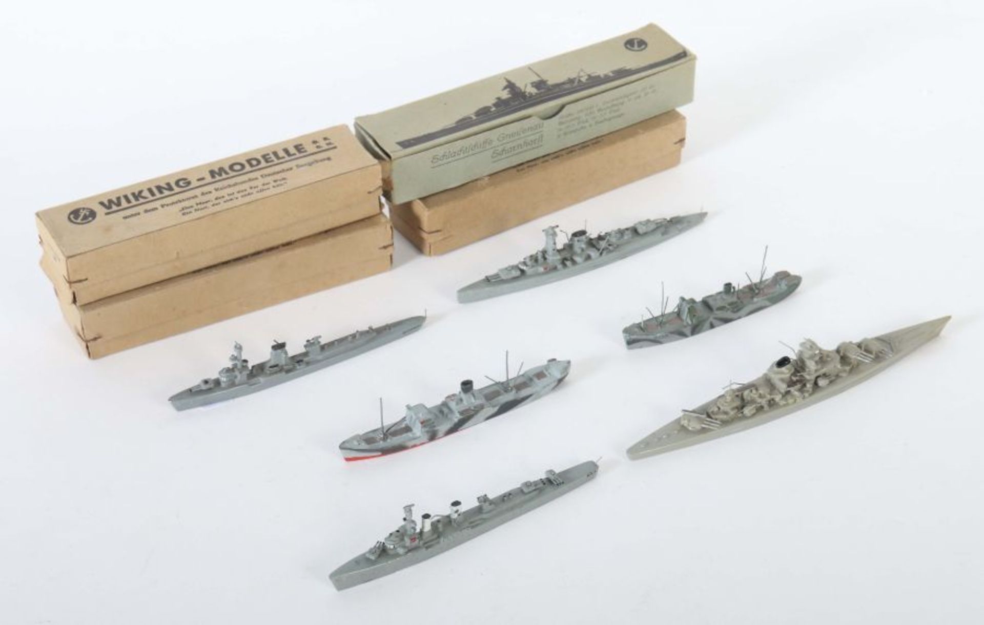 6 Kriegsschiffe Wiking, Metallguss, militärgrau bemalt, BZ: ca. 1937-1955/60, meist DRGM, 1x