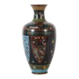 Cloisonné-Vase China, 1. Hälfte 20. Jh., Messing/Cloisonné, in Kartuschen gefasstes Floral-,