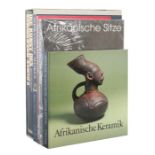 5 Afrikana-Bücher Kerchache, Die Kunst des schwarzen Afrika, Herder, 1989; Das zweite Gesicht -