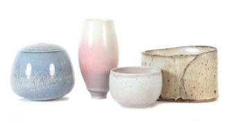 3 Studiokeramik-Vasen und -Schale Wohl 1960/70er Jahre, Steinzeug und Porzellan, unterschiedlich in