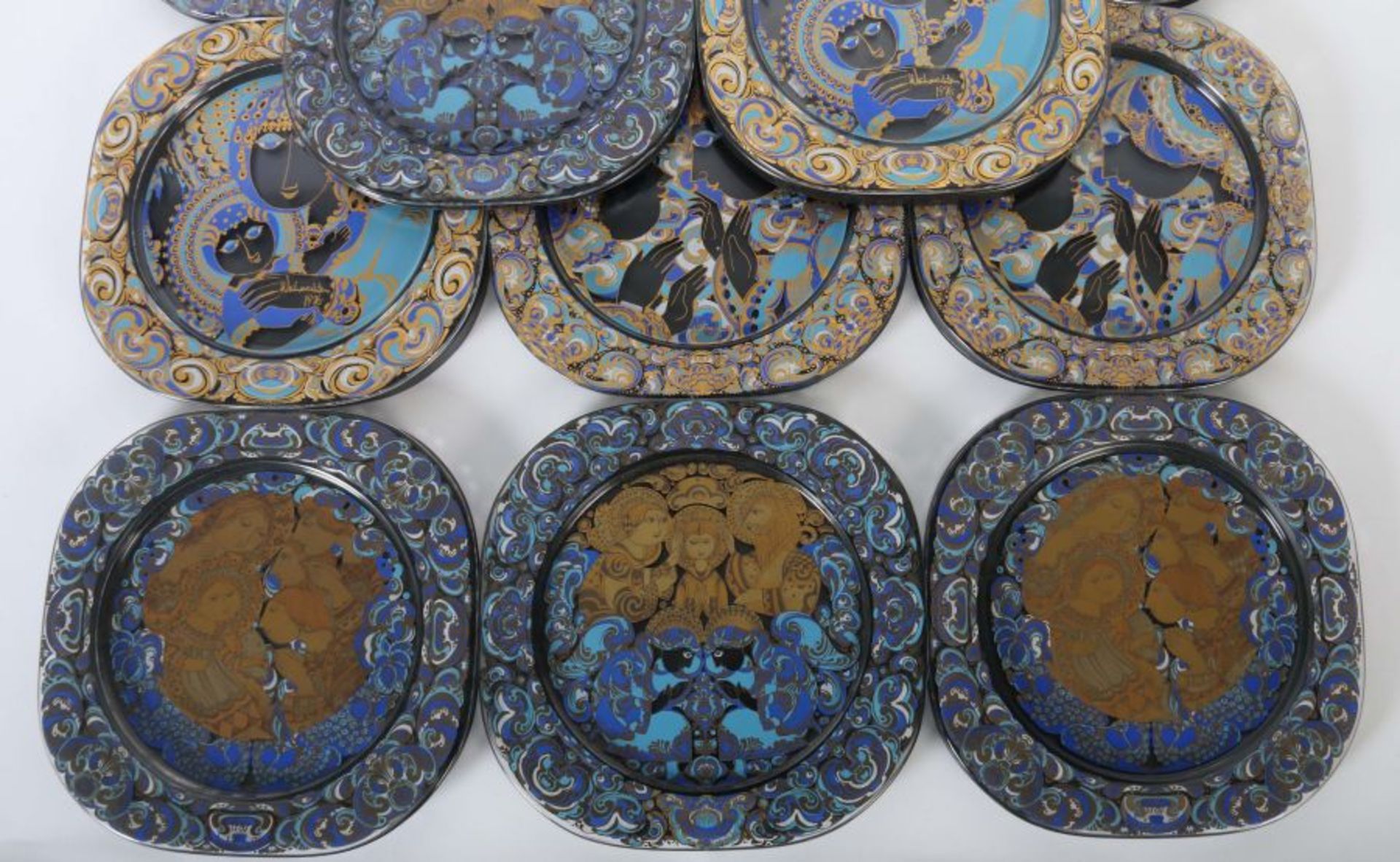 11 Weihnachtsteller E: Björn Wiinblad (1918-2006), A: Rosenthal, 1970/80er Jahre (Teller von 76 2x, - Bild 3 aus 3