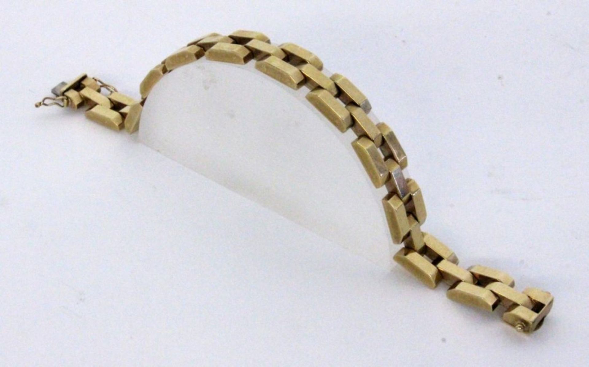 GLIEDERARMBAND333/000 Gelbgold. L.19cm, ca. 20,7gA LINK BRACELET 333/000 yellow gold. 19 cm l