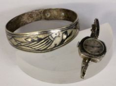 ART DECO ARMBANDUHR UND ARMREIF.Tula-SilberAN ART DECO WRISTWATCH AND BANGLE Tula silver.